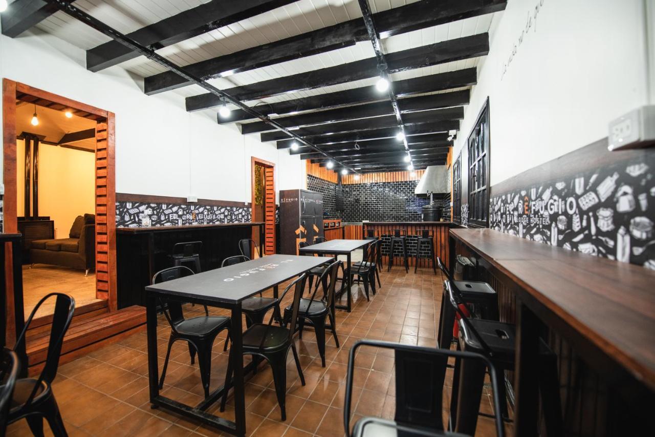 El Refugio Lodge Hostel Ushuaia Ngoại thất bức ảnh