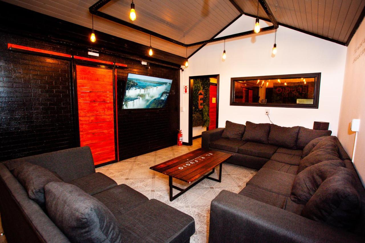 El Refugio Lodge Hostel Ushuaia Ngoại thất bức ảnh